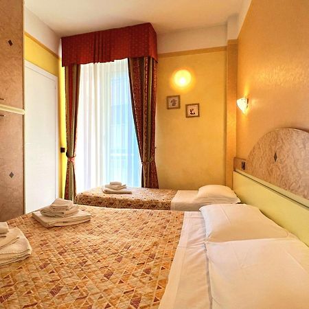 Hotel Soleblu Rimini Luaran gambar
