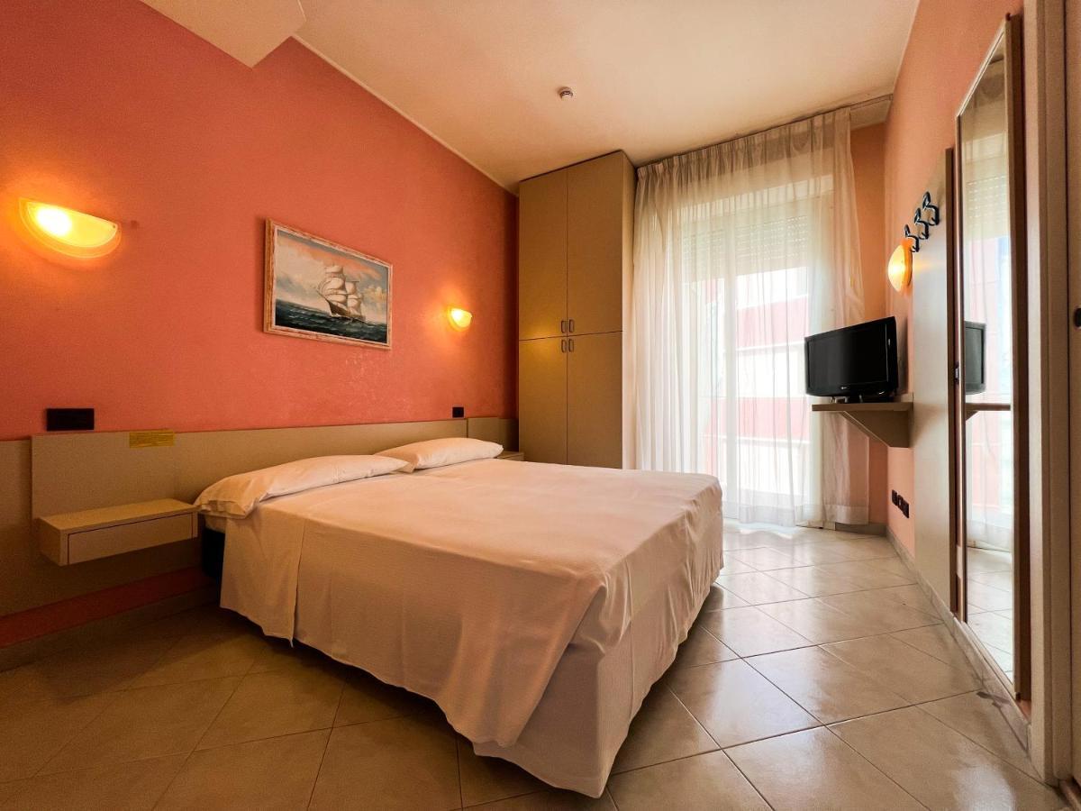Hotel Soleblu Rimini Luaran gambar