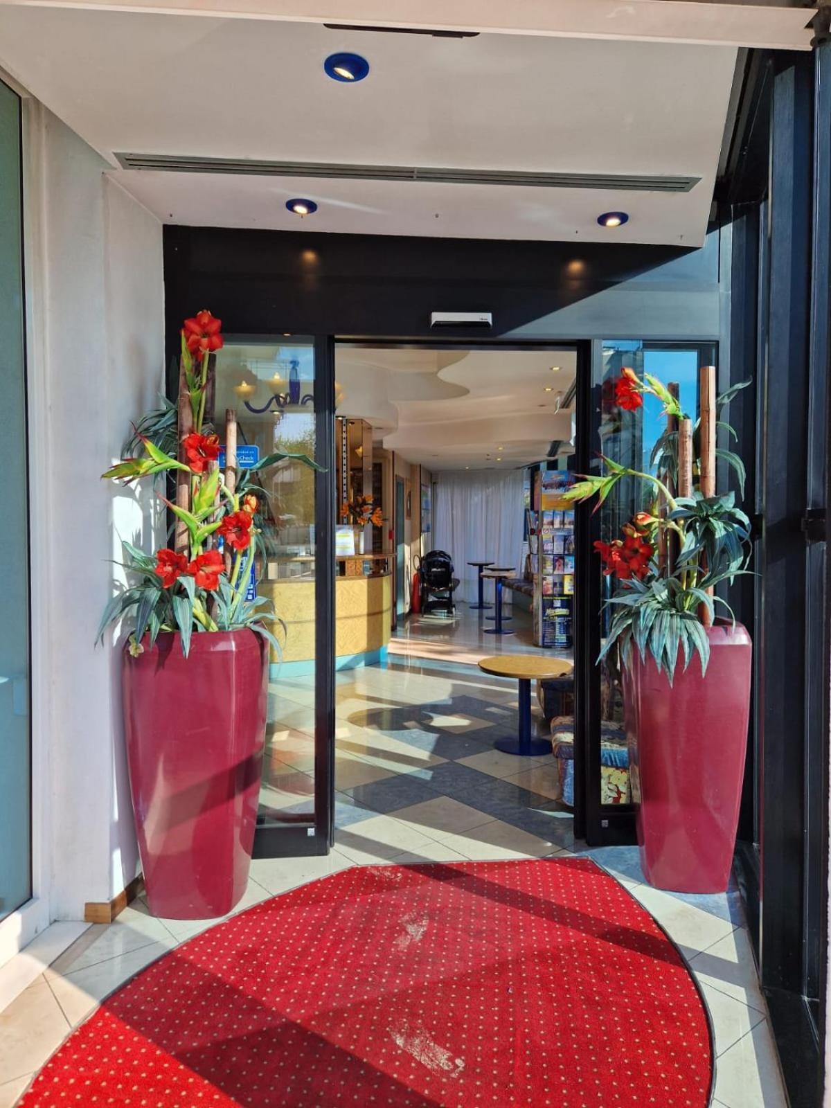Hotel Soleblu Rimini Luaran gambar